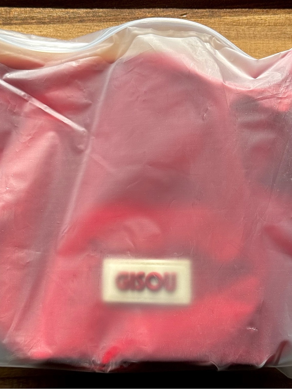 gisou exclusive limited edition glazed cherry beauty pouch